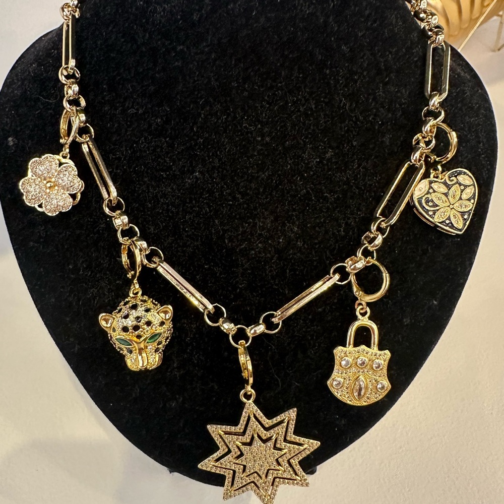 Chic Gold Charm Necklace with Animal and Star Pendants